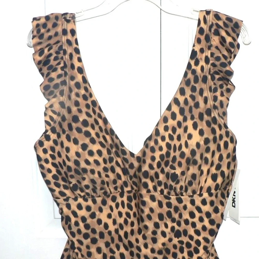 DKNY Womens Ruffled Shoulder VNeck Underwire OnePiece Leopard Print Swimsuit 2XL - Picture 7 of 9